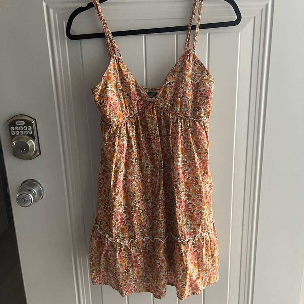 White Fable Flower Sundress size SMALL